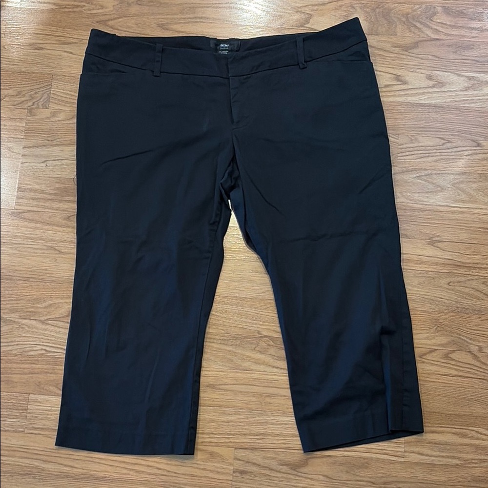Mossimo Pants Cropped Pants Capri Pant Size 16 Fit 3 Stretch